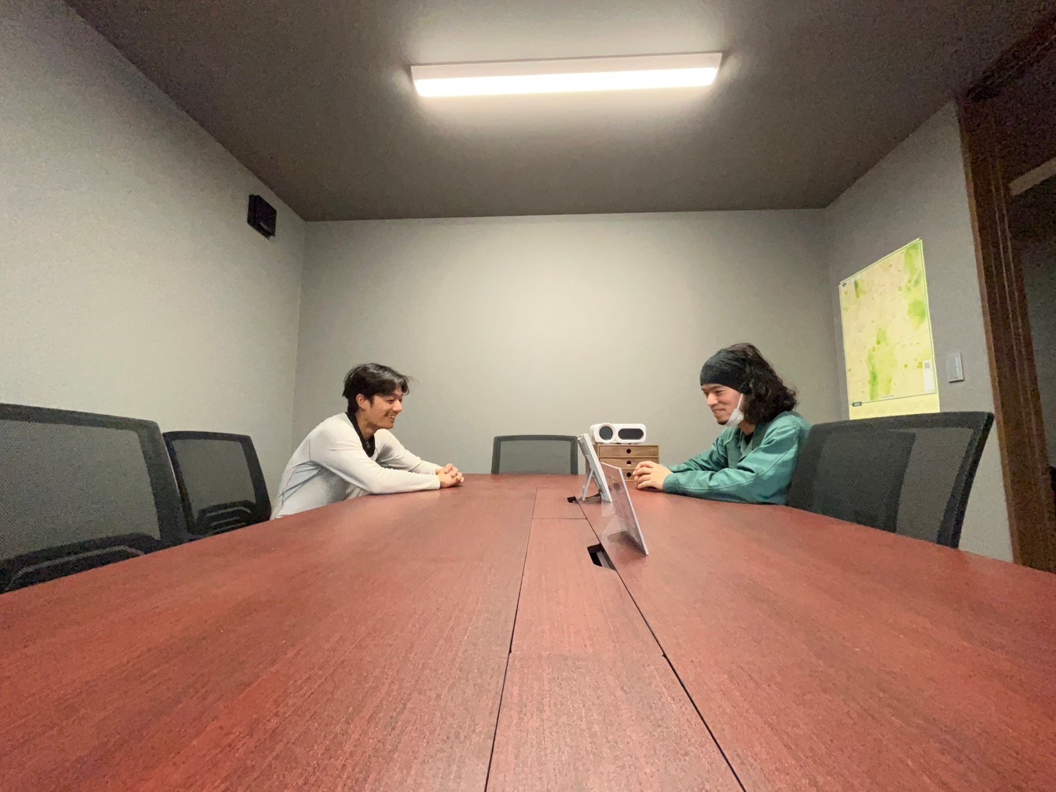 会議室　吉武　三林