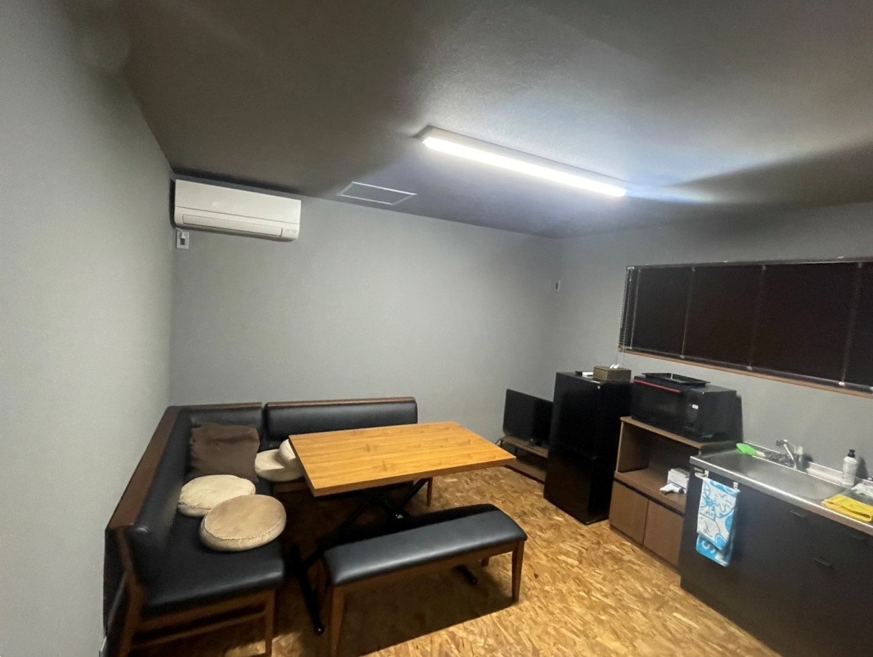 202511倉庫事務所2階休憩室